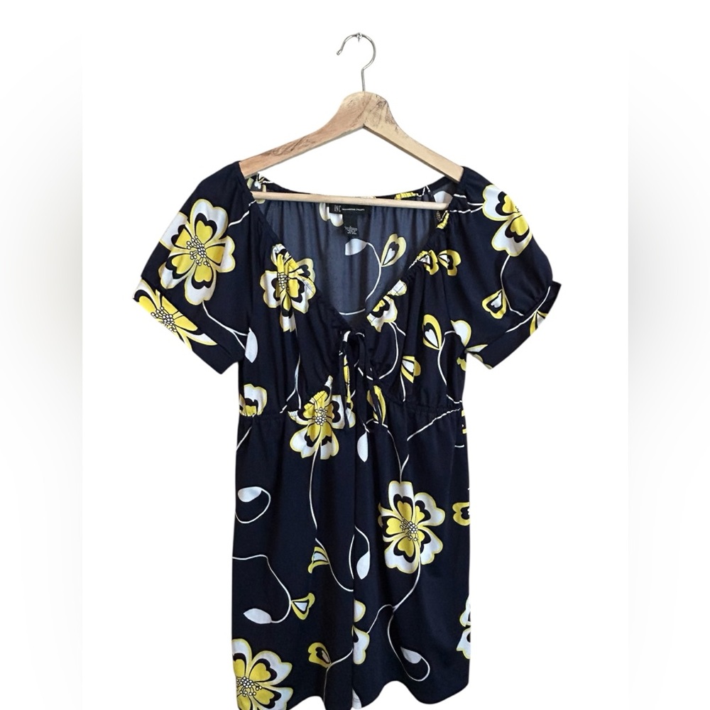 INC International Concepts Navy and Yellow Long Floral Top Size Large Like New